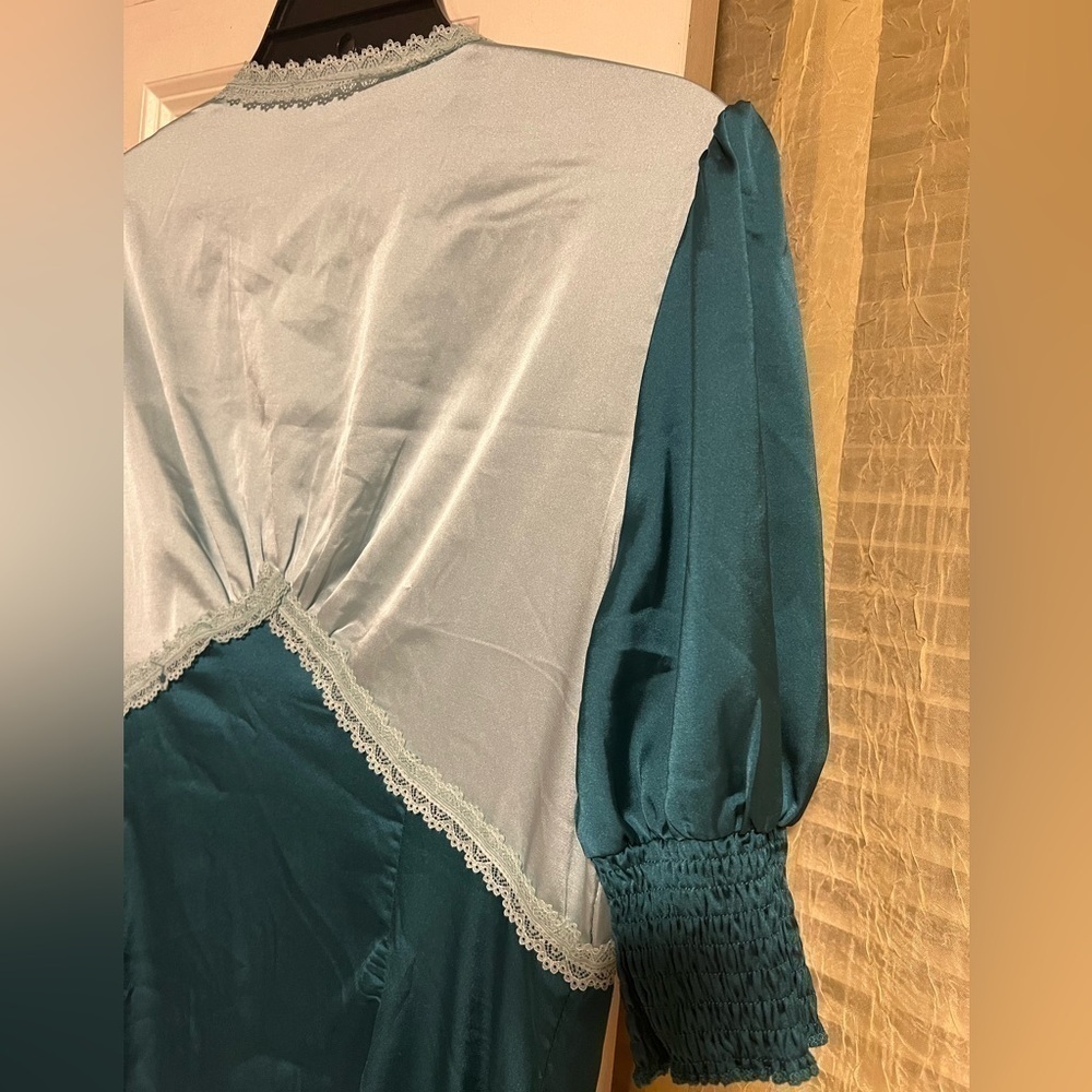 NWT Cider Silky Green Detailed Lace Maxi - L - Picture 4 of 5